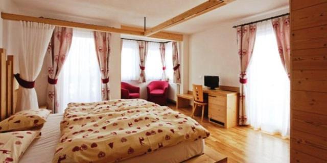 Hotel Gran Mugon Vigo di Fassa Camera foto