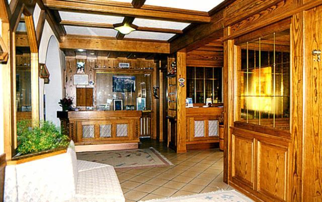 Hotel Gran Mugon Vigo di Fassa Esterno foto