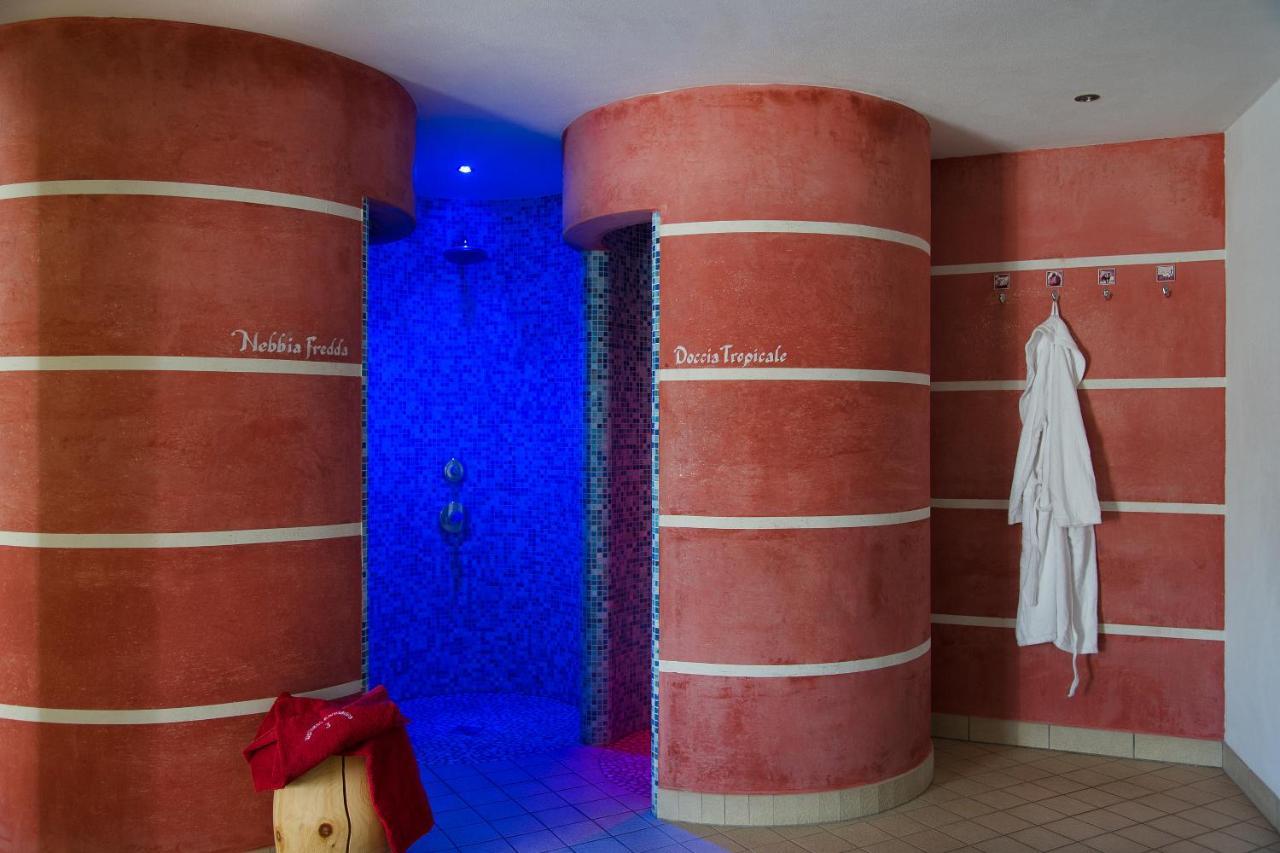 Hotel Gran Mugon Vigo di Fassa Esterno foto