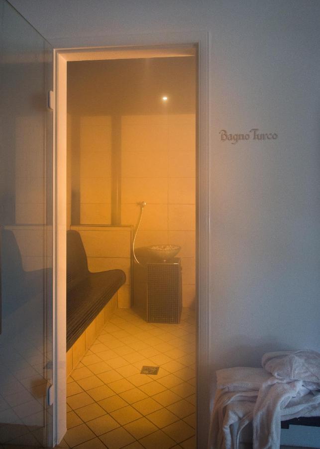 Hotel Gran Mugon Vigo di Fassa Esterno foto