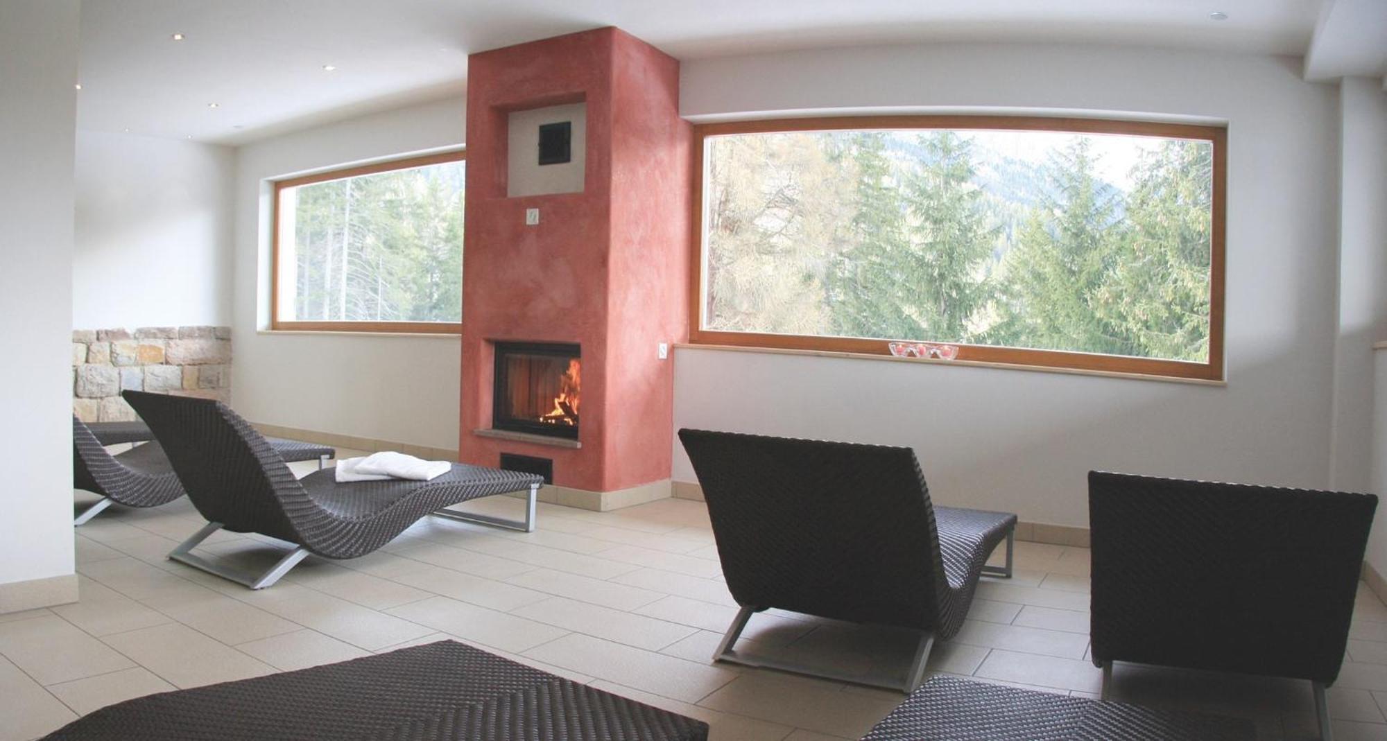 Hotel Gran Mugon Vigo di Fassa Esterno foto