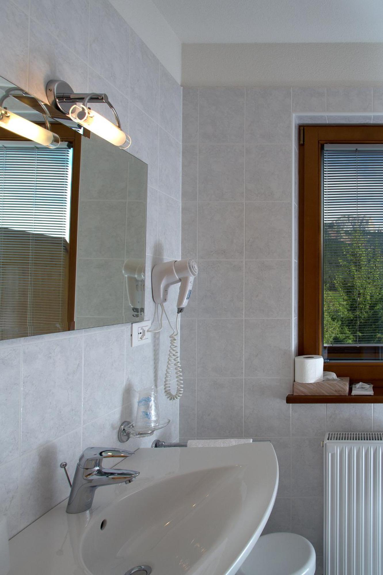 Hotel Gran Mugon Vigo di Fassa Camera foto